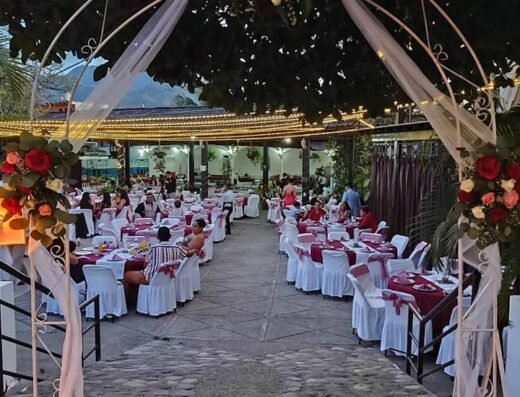 Salón Jardín De Piedra